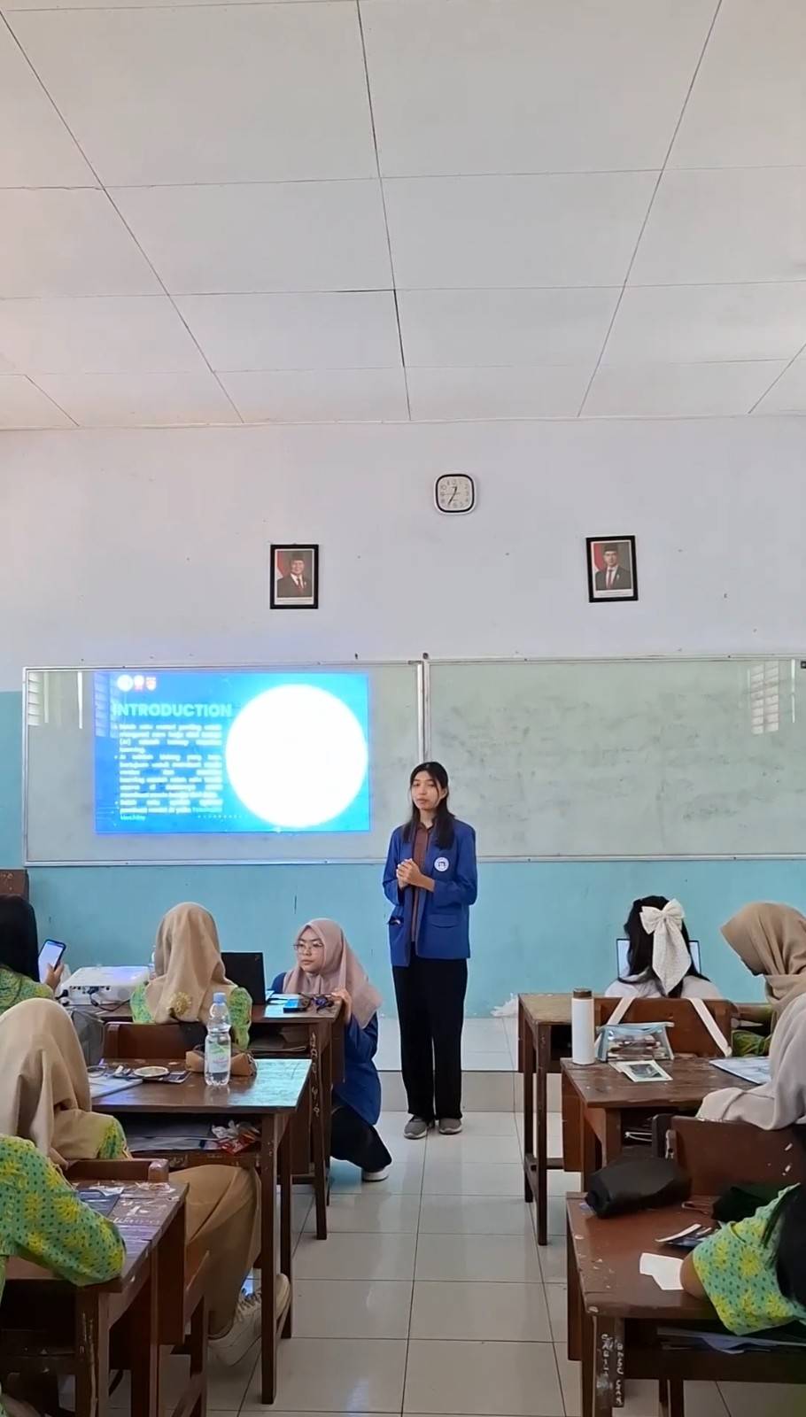 GOES TO SCHOOL BATCH 2